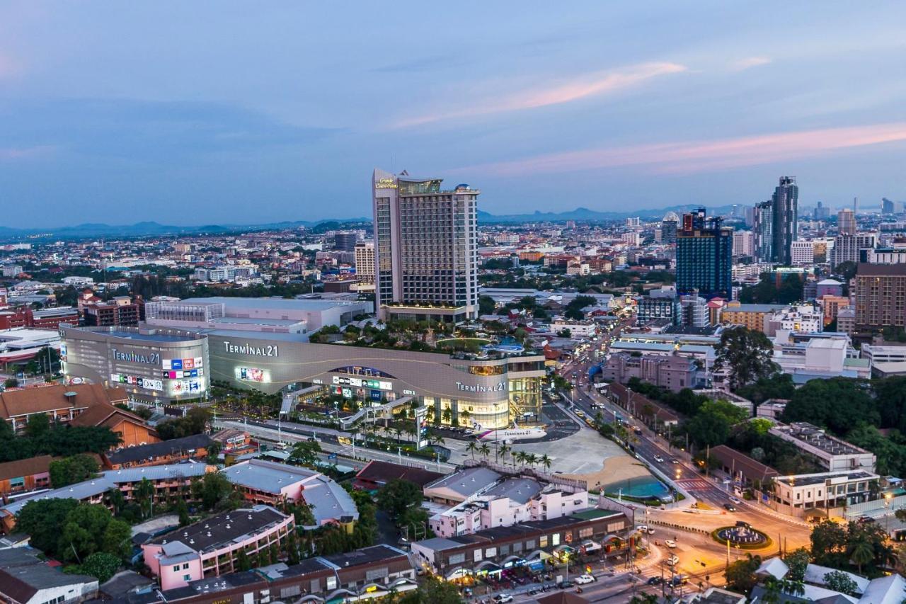 Grande Centre Point Pattaya Hotel Esterno foto